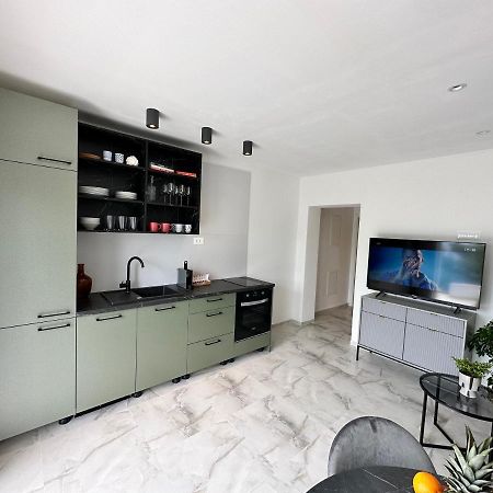 Olive View Apartment Brela Esterno foto