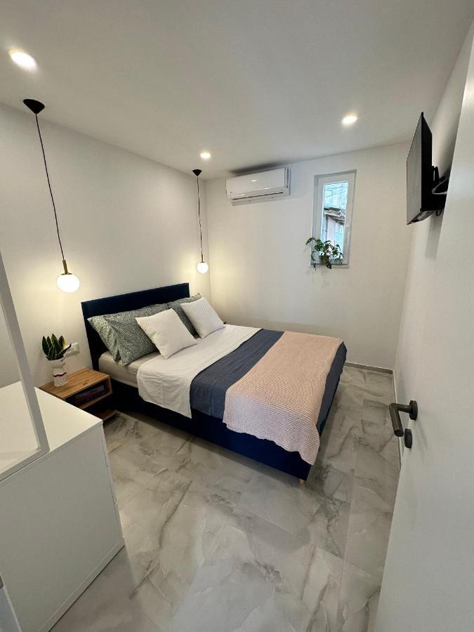 Olive View Apartment Brela Esterno foto
