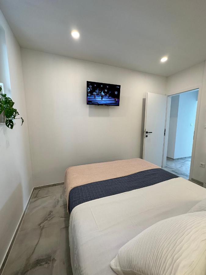 Olive View Apartment Brela Esterno foto