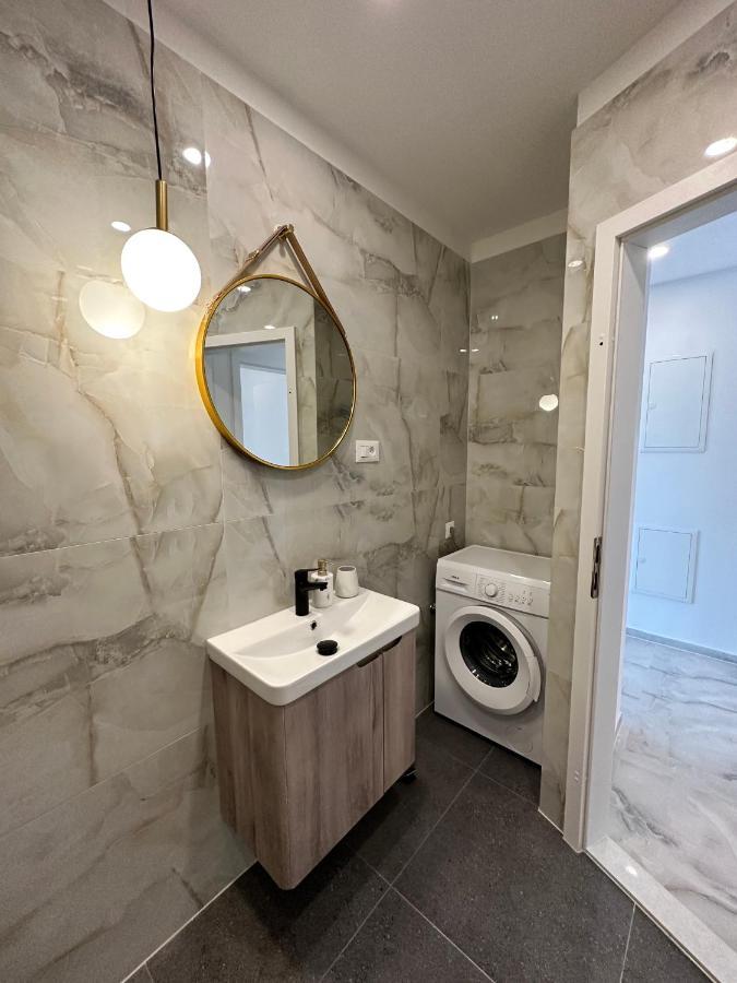 Olive View Apartment Brela Esterno foto