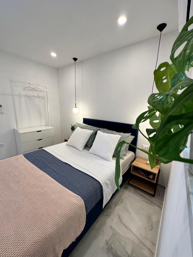 Olive View Apartment Brela Esterno foto