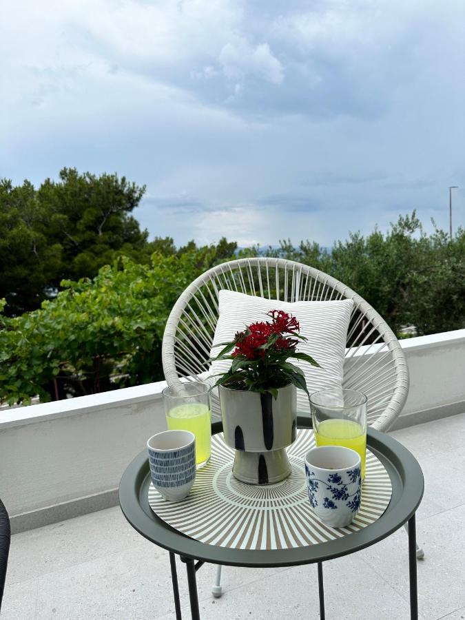 Olive View Apartment Brela Esterno foto